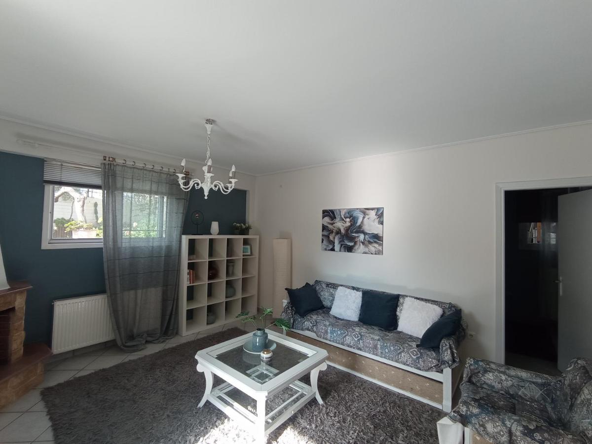 Flat With Garden Near Sea, Port And Airport Apartment Artemida  Ngoại thất bức ảnh