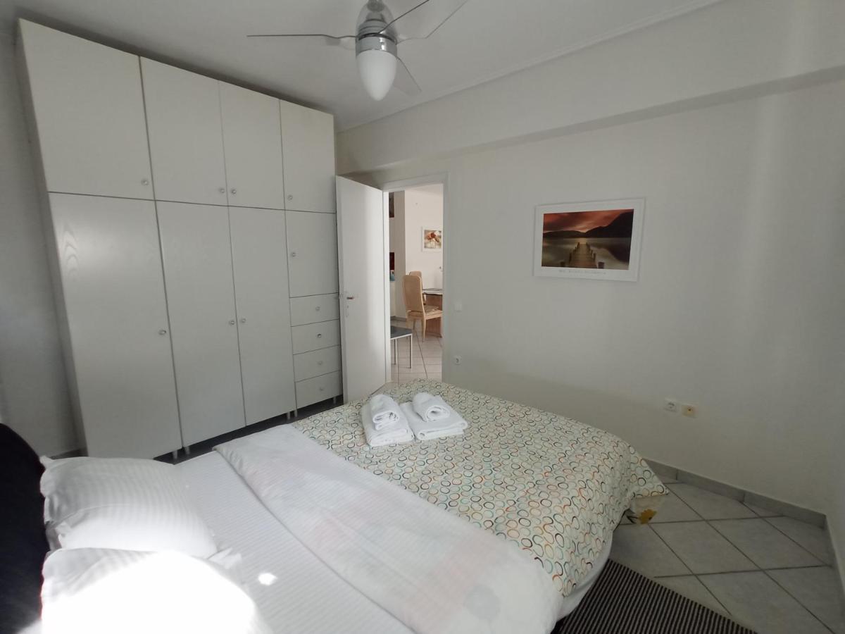 Flat With Garden Near Sea, Port And Airport Apartment Artemida  Ngoại thất bức ảnh